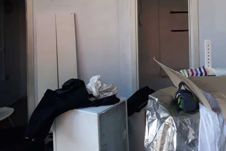 Sgombero dei materiali e delle attrezzature compromesse dall’incendio